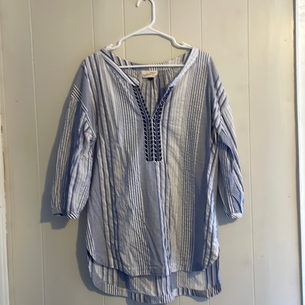 Universal thread | blue patterned cover up | medium
